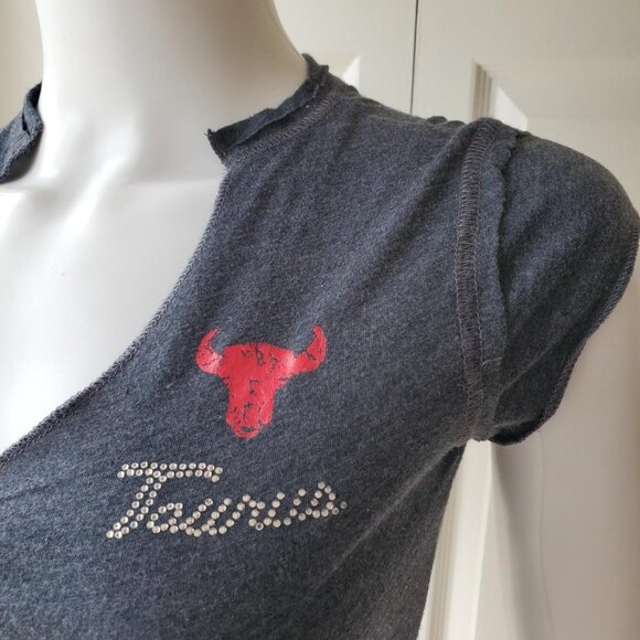 wet seal y2k taurus mini tee - Picture 6 of 8